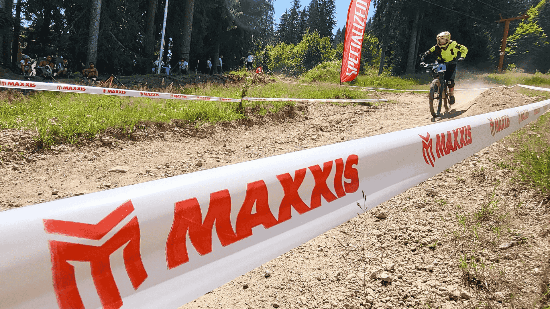 Силен първи кръг на Maxxis BG Downhill Series!